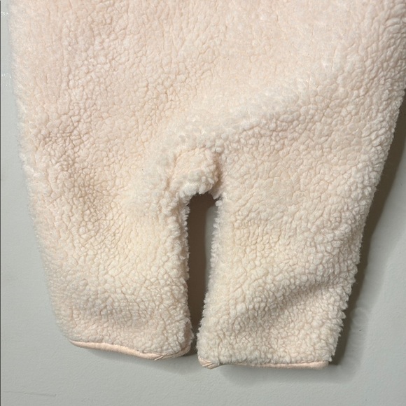 GAP Cream Fleece Kids Footie - Picture 10 of 10